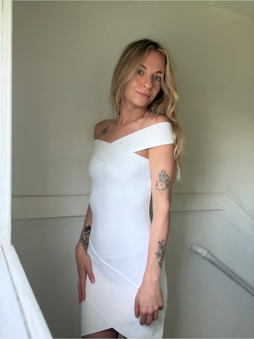 GUESS White Bandage Bodycon Mini Dress XS Off Shoulder Bridal Cocktail